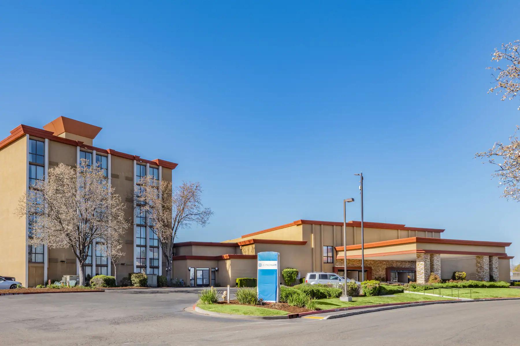 Hotel Wyndham Sacramento Carmichael Esterno foto